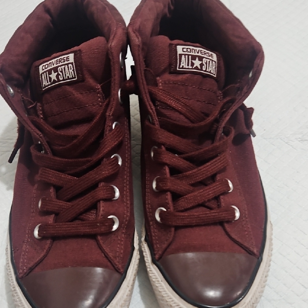 Converse Men's Shoes in Color  Maroon